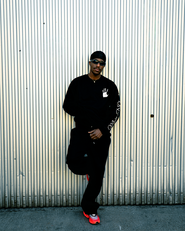 LONG SLEEVE BLACK - Main D'Oeuvre